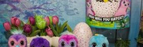 Новые пингвинчики Hatchimals Glitter от Spin Master украшены блестками по пушистой шубке Новые пингвинчики Hatchimals Glitter от Spin Master украшены блестками по пушистой шубке